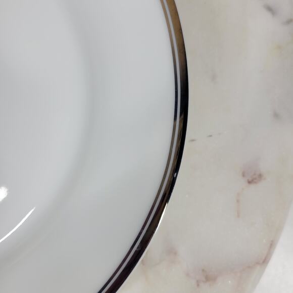 Williams Sonoma Open Kitchen Salad Plate 9" Gold Trim Porcelain 2-Pc Dinnerware - Picture 11 of 15